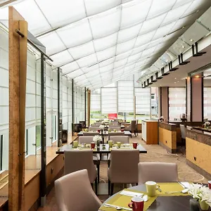 https://leonardo-hotel-cologne-bonn-airport.topcolognehotels.com